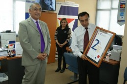 Gobernador José Ruíz visitó Registro Civil y Tesorería provincial
