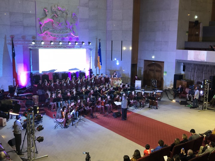 Exitoso Show De La Escuela Padre Alberto Hurtado En El Congreso