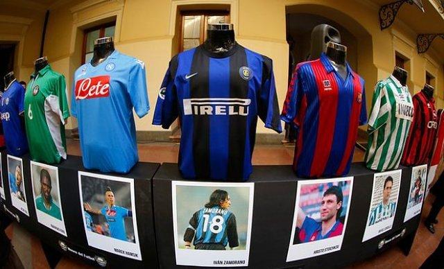 Museo de la camiseta llega con toda su implementación a Punta Arenas y Puerto Natales ...