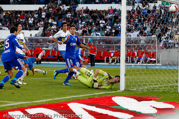 La U se impuso ante los cruzados