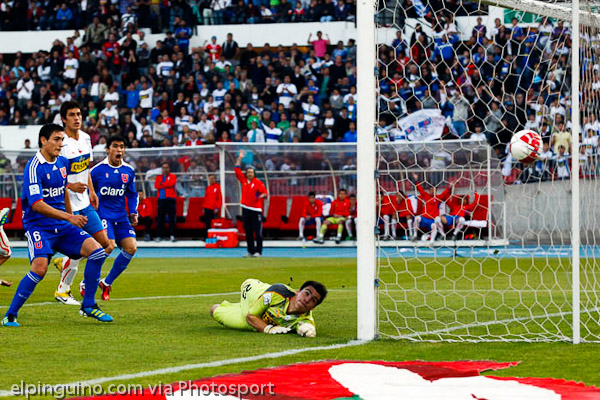 La U se impuso ante los cruzados