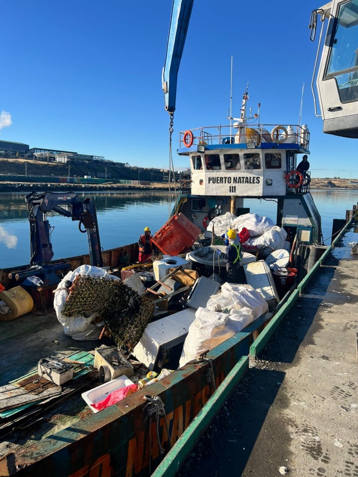 Puerto Edén mejora saneamiento e infraestructura de salud mediante gestión colaborativa