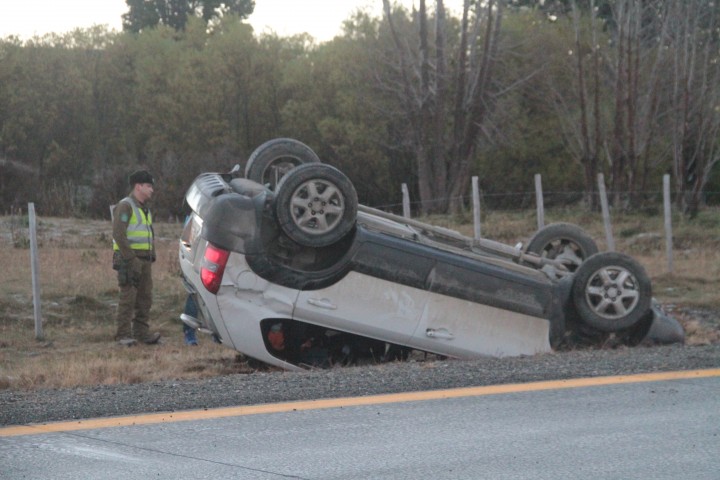 Familia Salvó Milagrosamente Tras Volcar En La Ruta 9 Sur Producto De ...