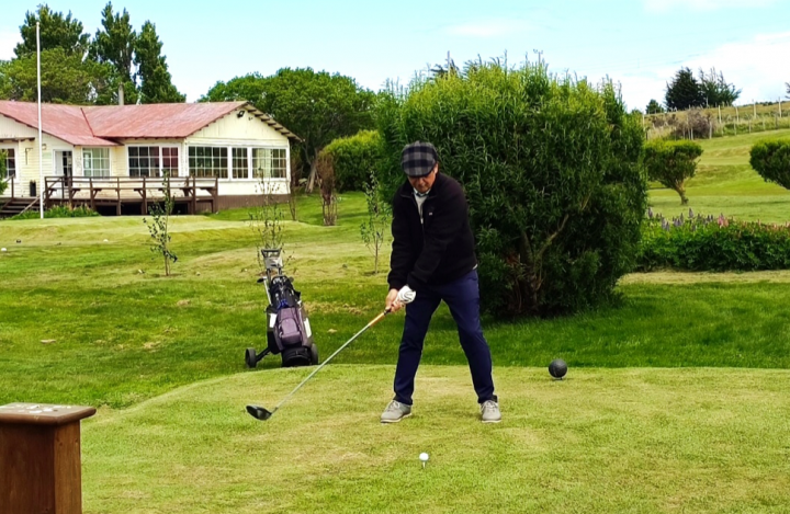 Con golfistas de Chile y Argentina partió el “Abierto de Magallanes”