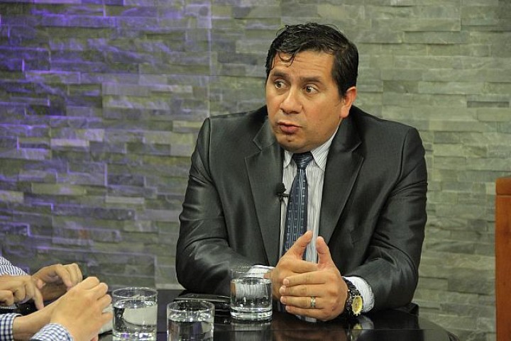David Romo se compromete a trabajar por los adultos mayores