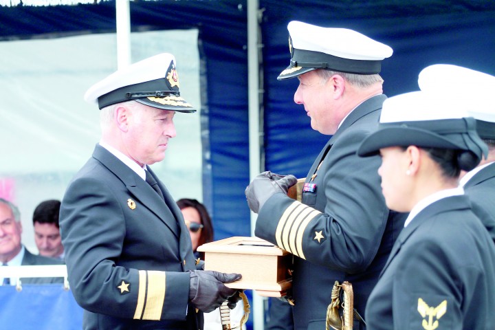 Emotivo Cambio De Mando En La Tercera Zona Naval Elpinguino Com Emotivo Cambio De Mando En La Tercera Zona Naval Elpinguino Com