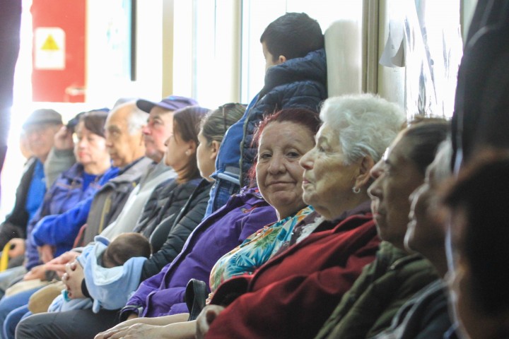 Adultos mayores de 75 años podrán retomar actividades ...