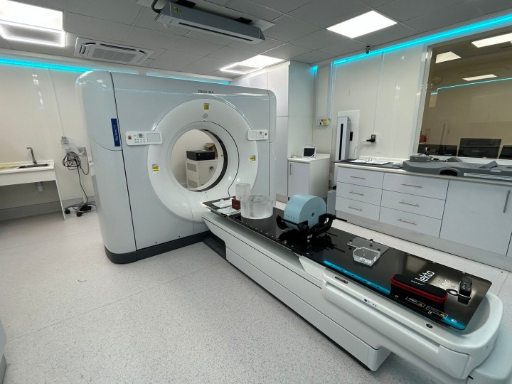 Hospital Clínico cuenta con moderno scanner de alta resolución ...